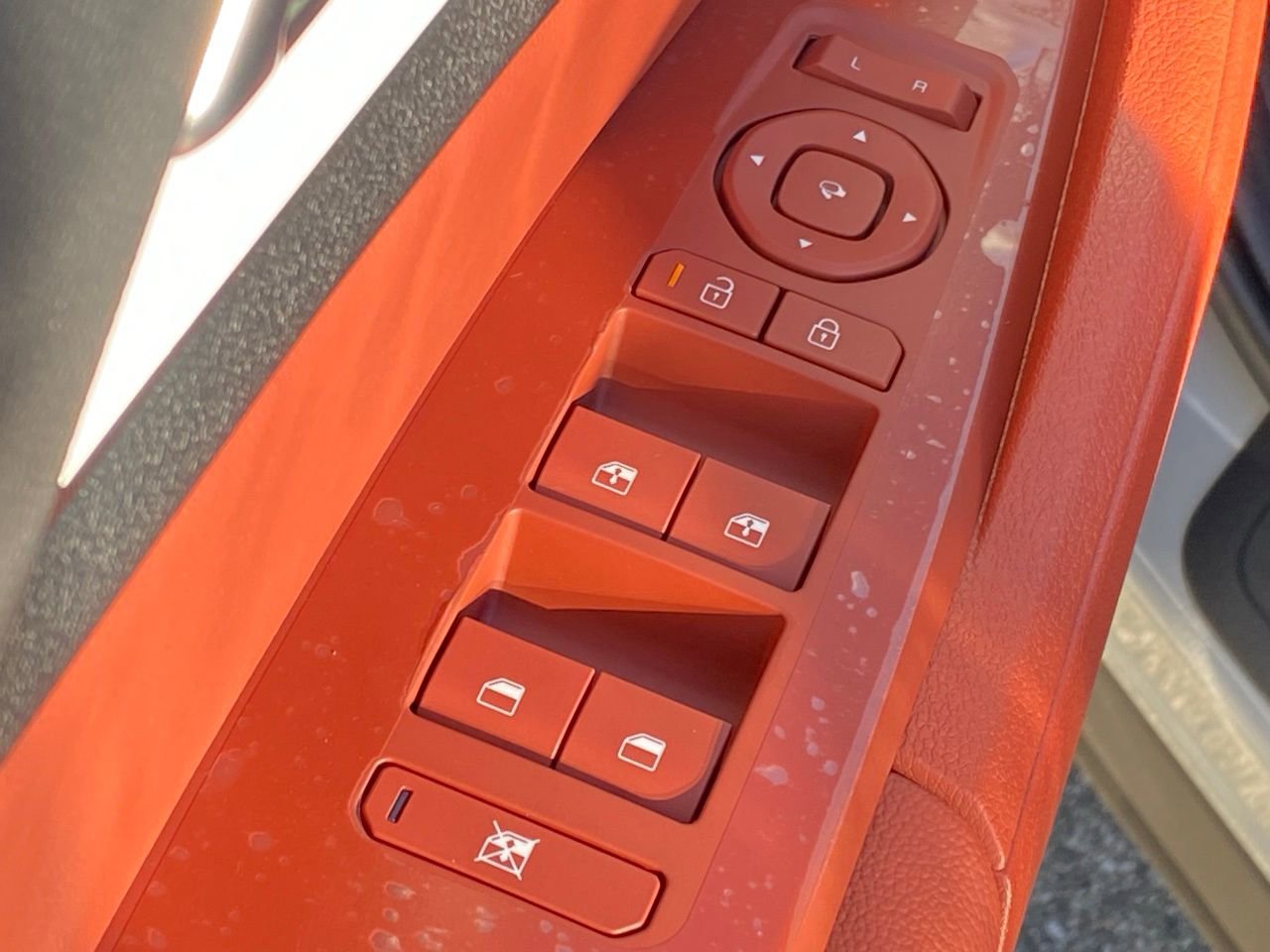 New 2026 Kia Sportage SX image 11