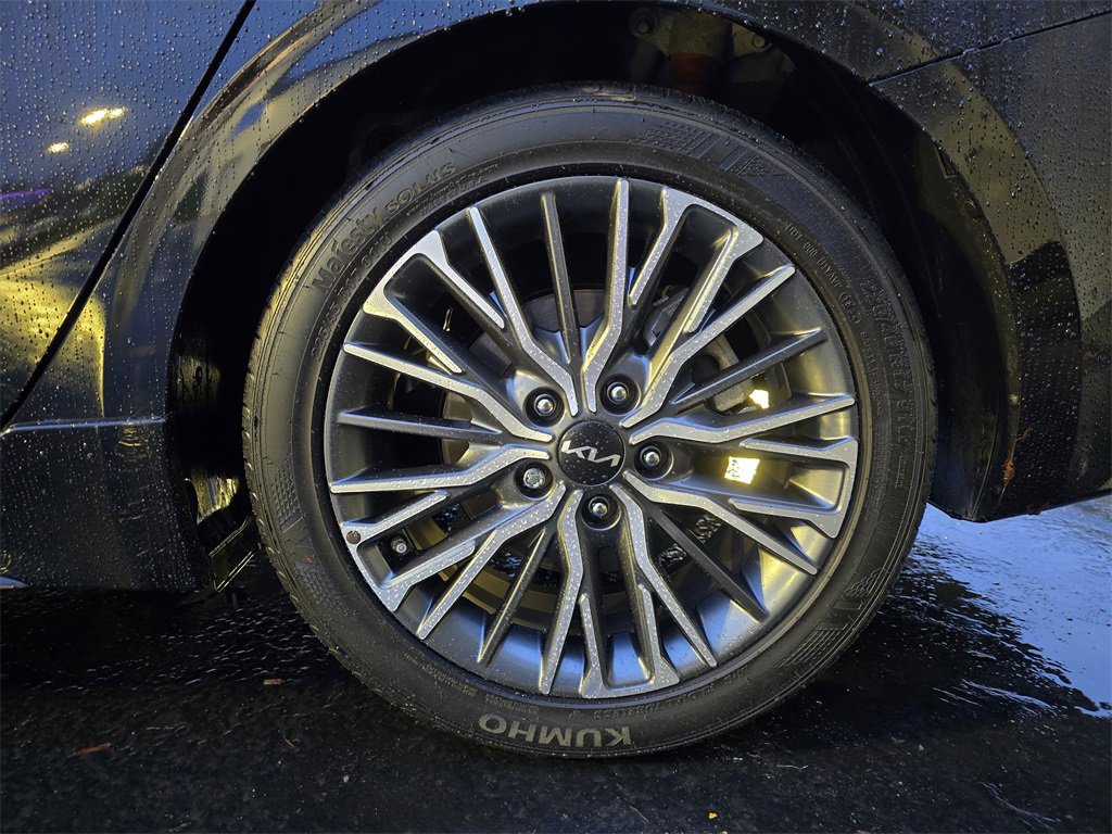 Used 2024 Kia Forte GT-Line w/ GT-Line Premium Package image 6