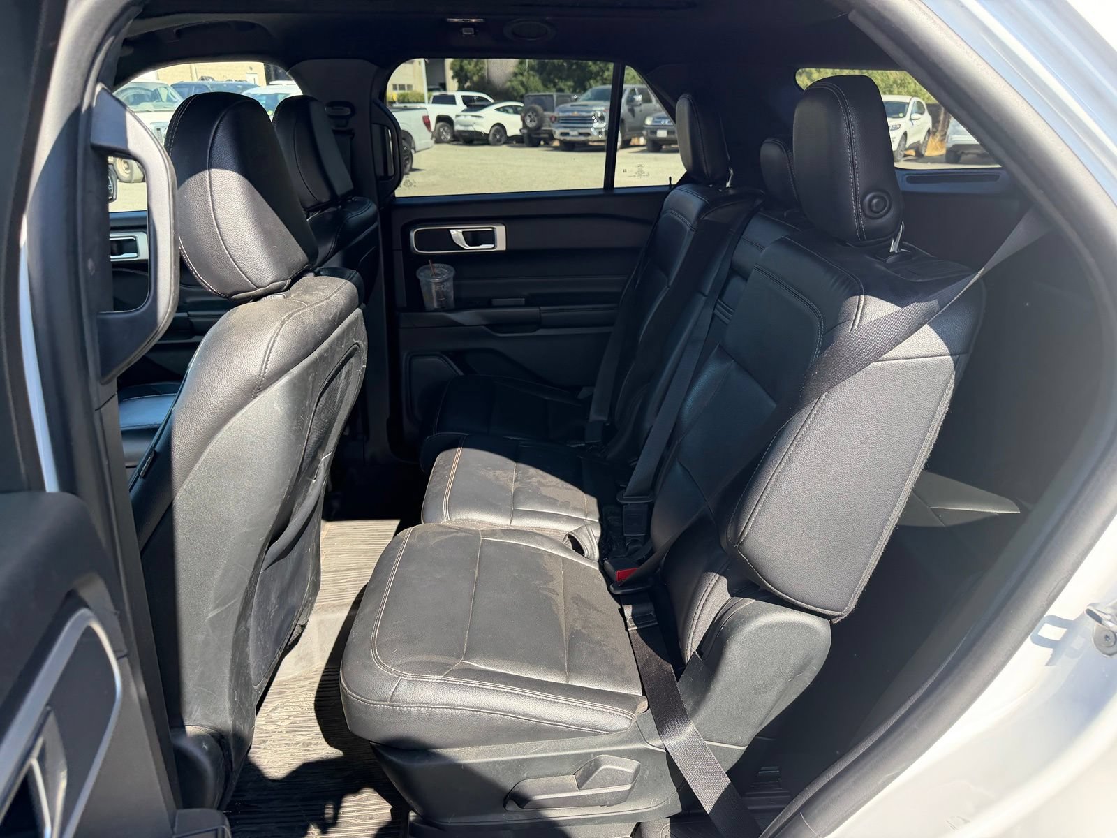 Used 2020 Ford Explorer XLT w/ Equipment Group 202A AWD/4WD image 12