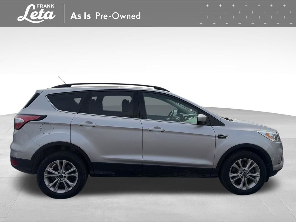 Used 2017 Ford Escape SE w/ Equipment Group 201A image 7