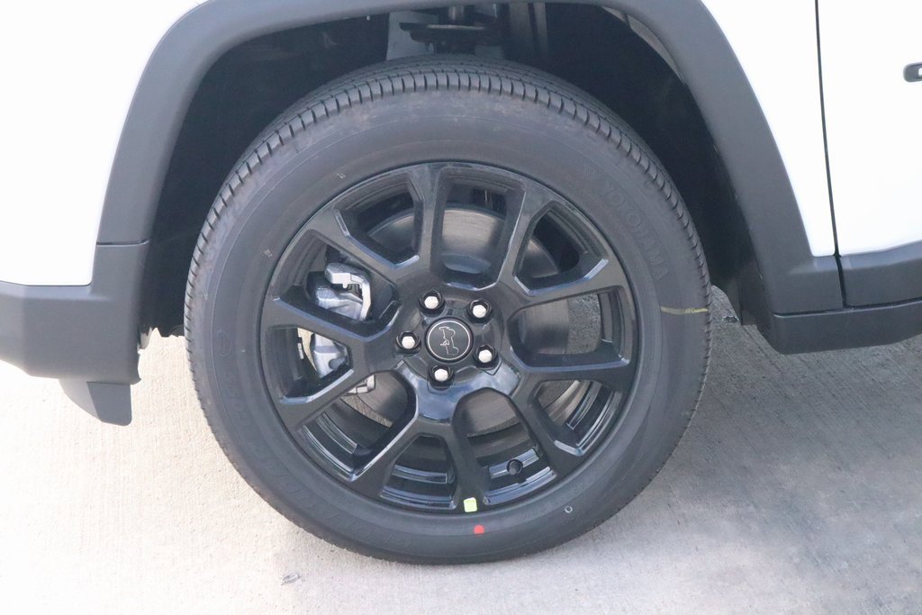 New 2026 Jeep Compass Latitude image 17