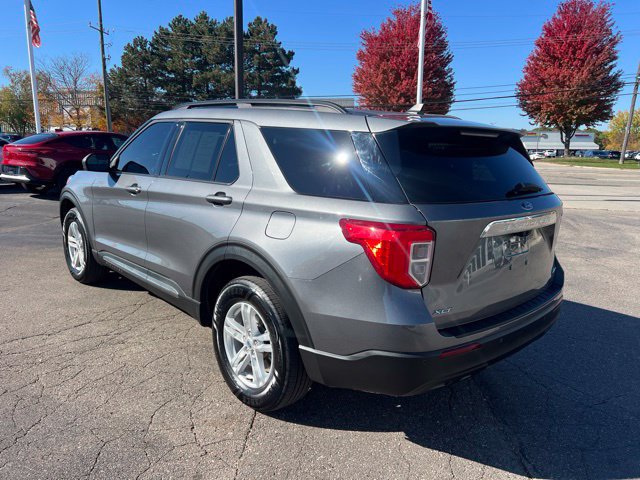 Used 2022 Ford Explorer XLT AWD/4WD image 7