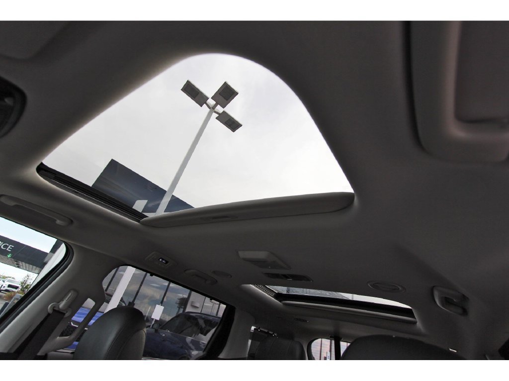 Used 2024 Kia Carnival SX Prestige FWD image 36