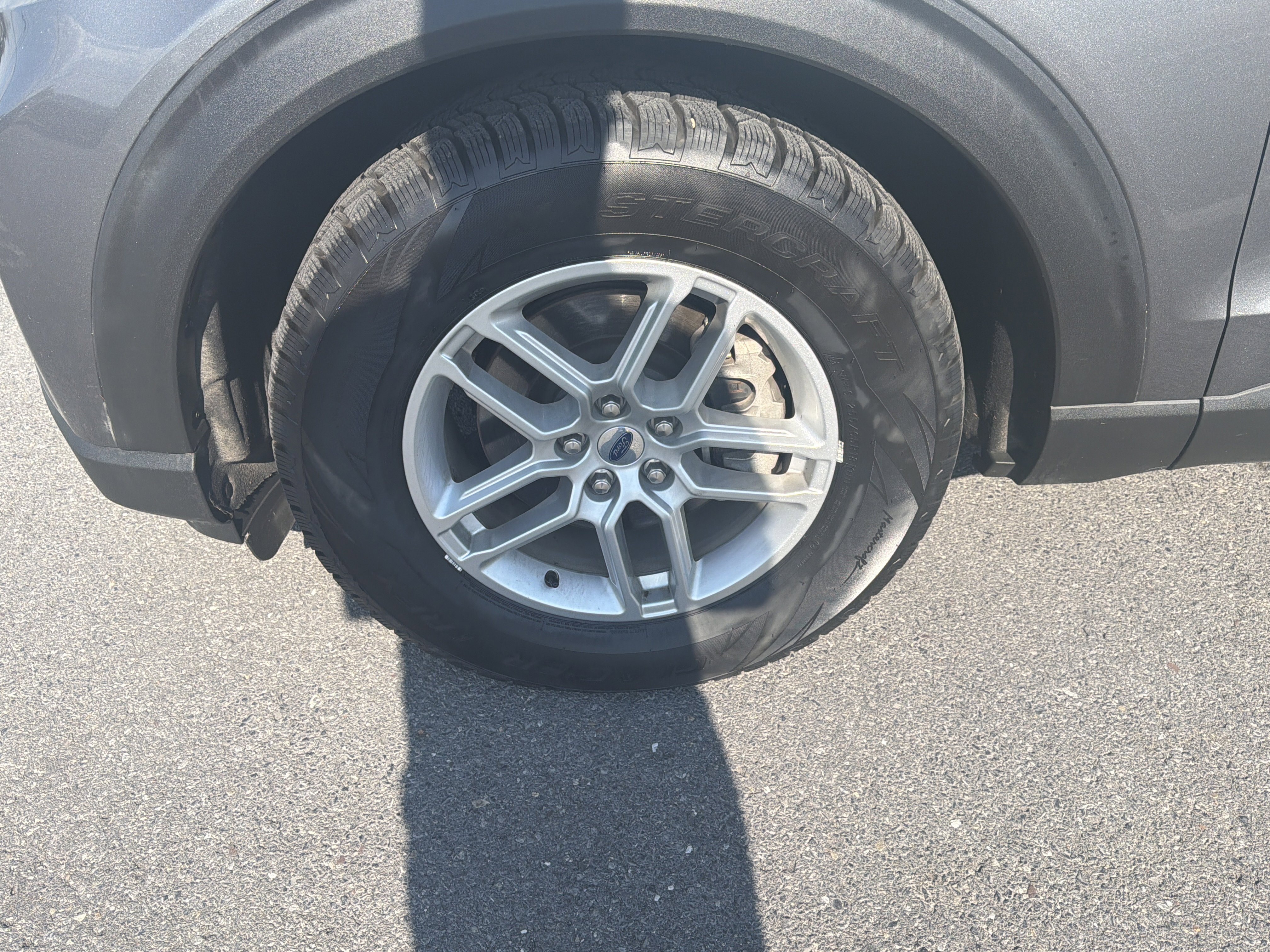 Used 2025 Ford Explorer Active w/ Active Comfort Package RWD image 11