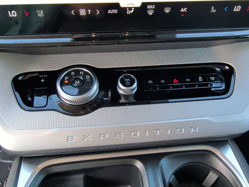 New 2026 Ford Expedition Active RWD image 28