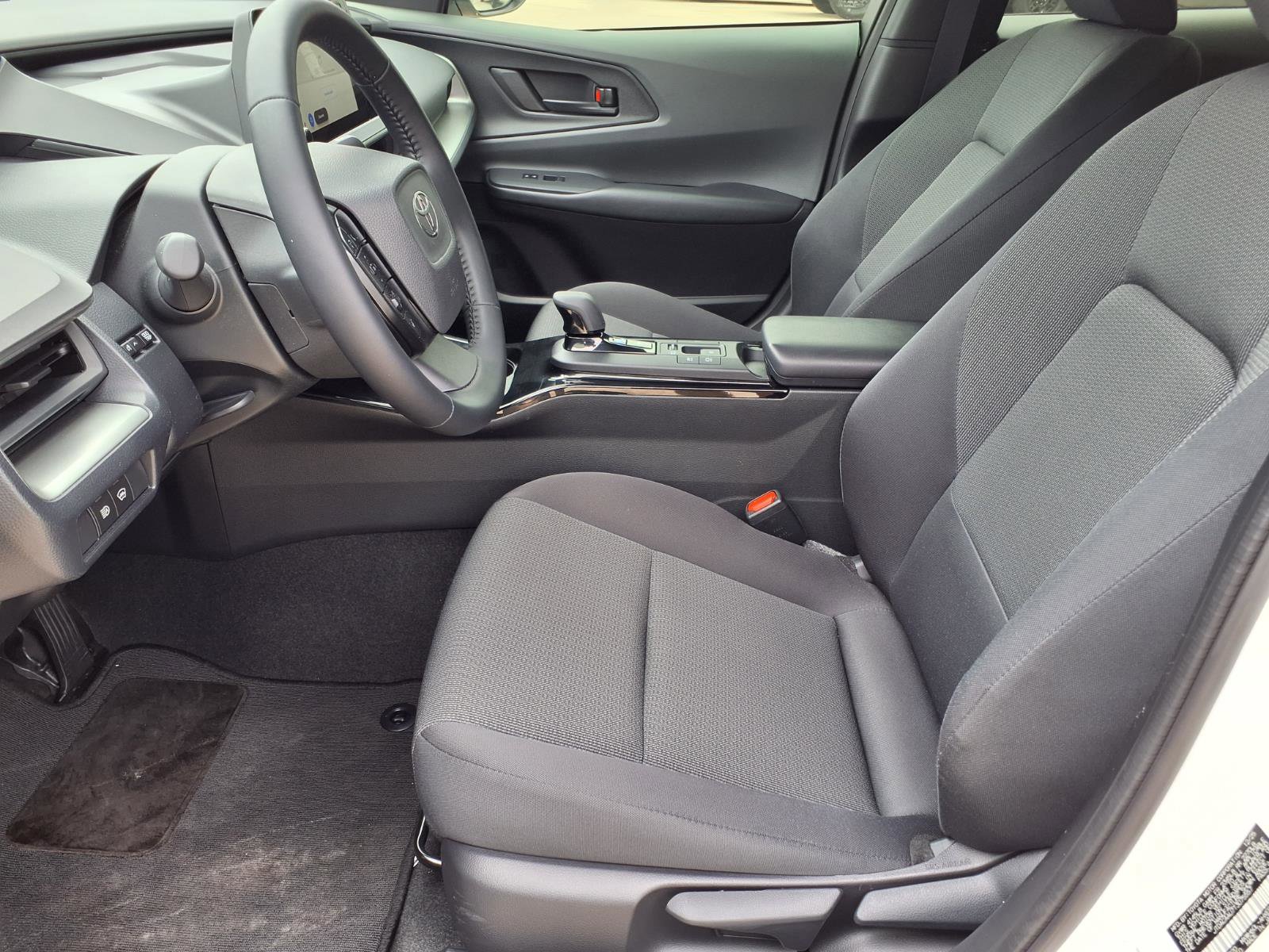 Used 2026 Toyota Prius LE FWD image 13