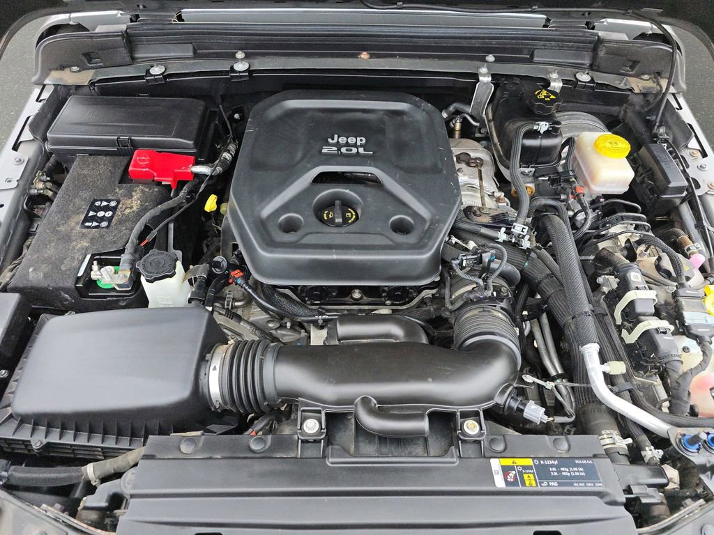 Used 2018 Jeep Wrangler Unlimited Sahara AWD/4WD image 35