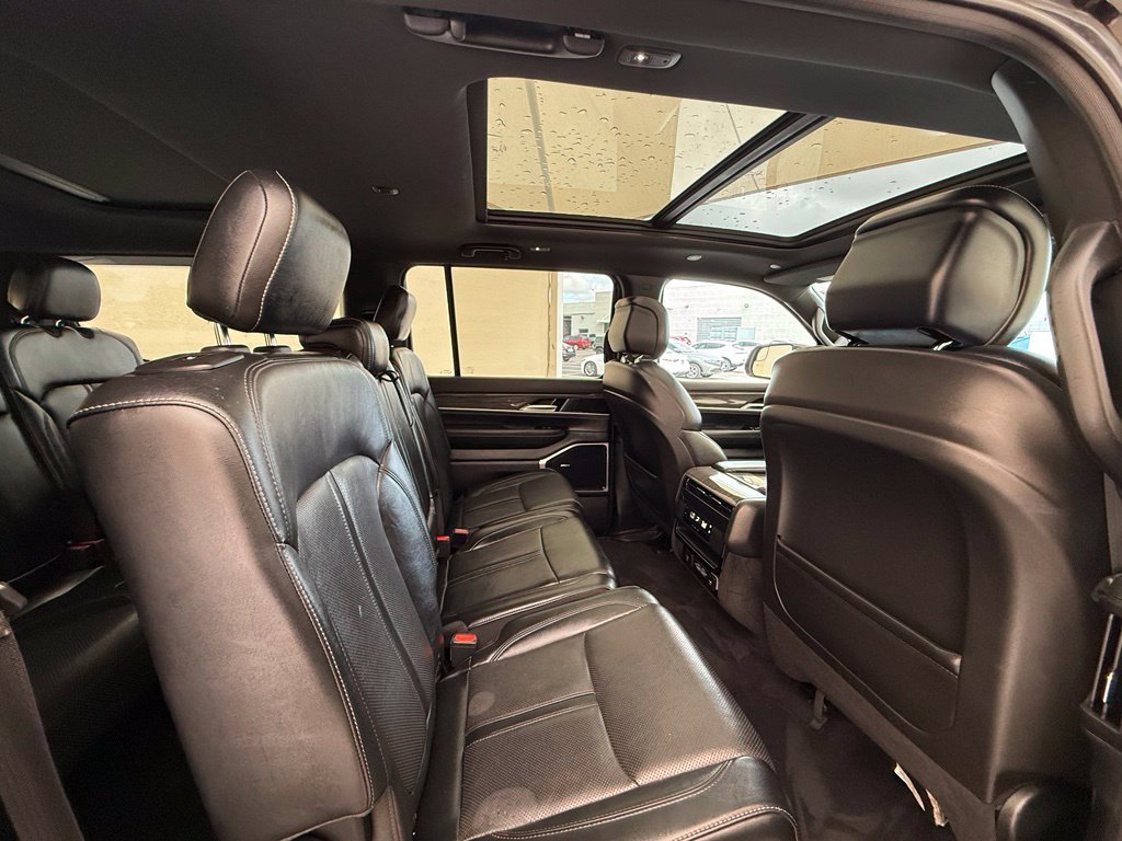 Used 2022 Jeep Wagoneer Series II w/ Premium Group I AWD/4WD image 20
