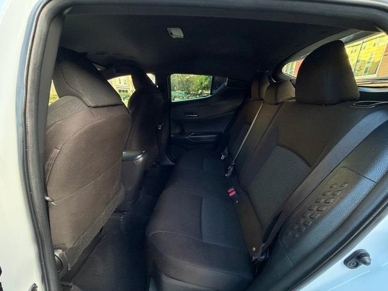Used 2019 Toyota C-HR LE FWD image 30