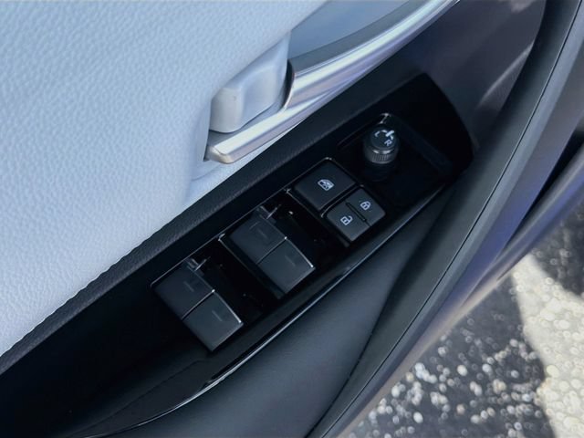 Used 2026 Toyota Corolla SE FWD image 18