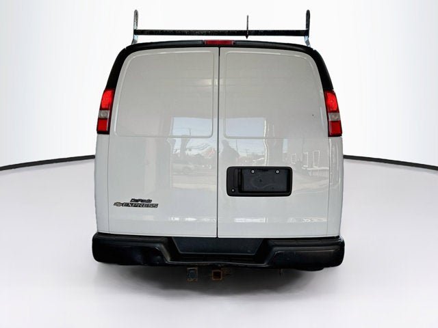 Used 2017 Chevrolet Express 2500 RWD image 5