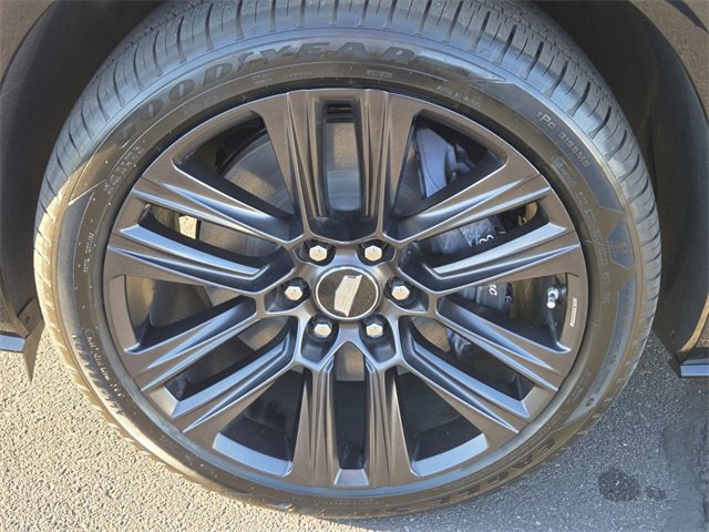 New 2026 Cadillac Vistiq Platinum image 9