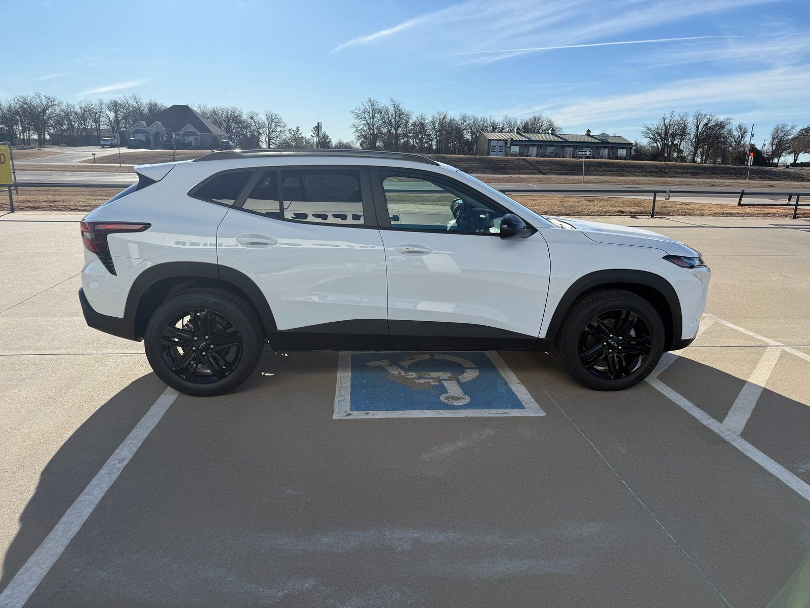 New 2026 Chevrolet Trax ACTIV w/ Sunroof Package FWD image 6