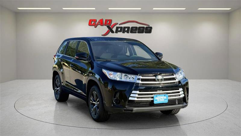 Used 2018 Toyota Highlander LE image 5