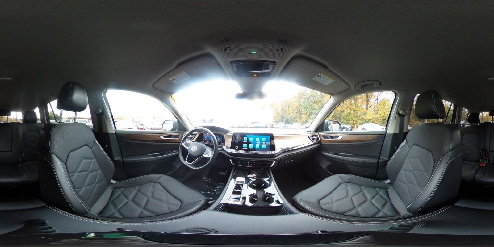 Used 2025 Volkswagen Atlas SE image 38