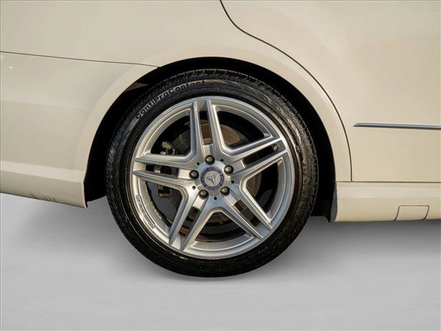 Used 2013 Mercedes-Benz E 550 4MATIC Sedan image 9