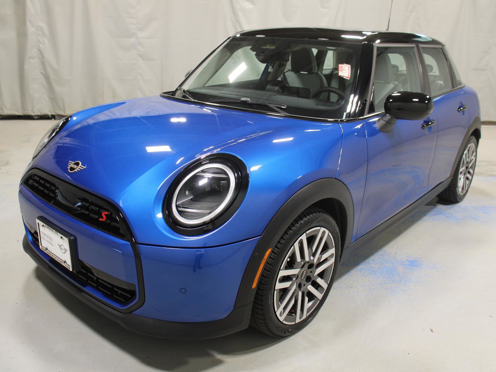 Certified 2025 MINI Cooper S image 4