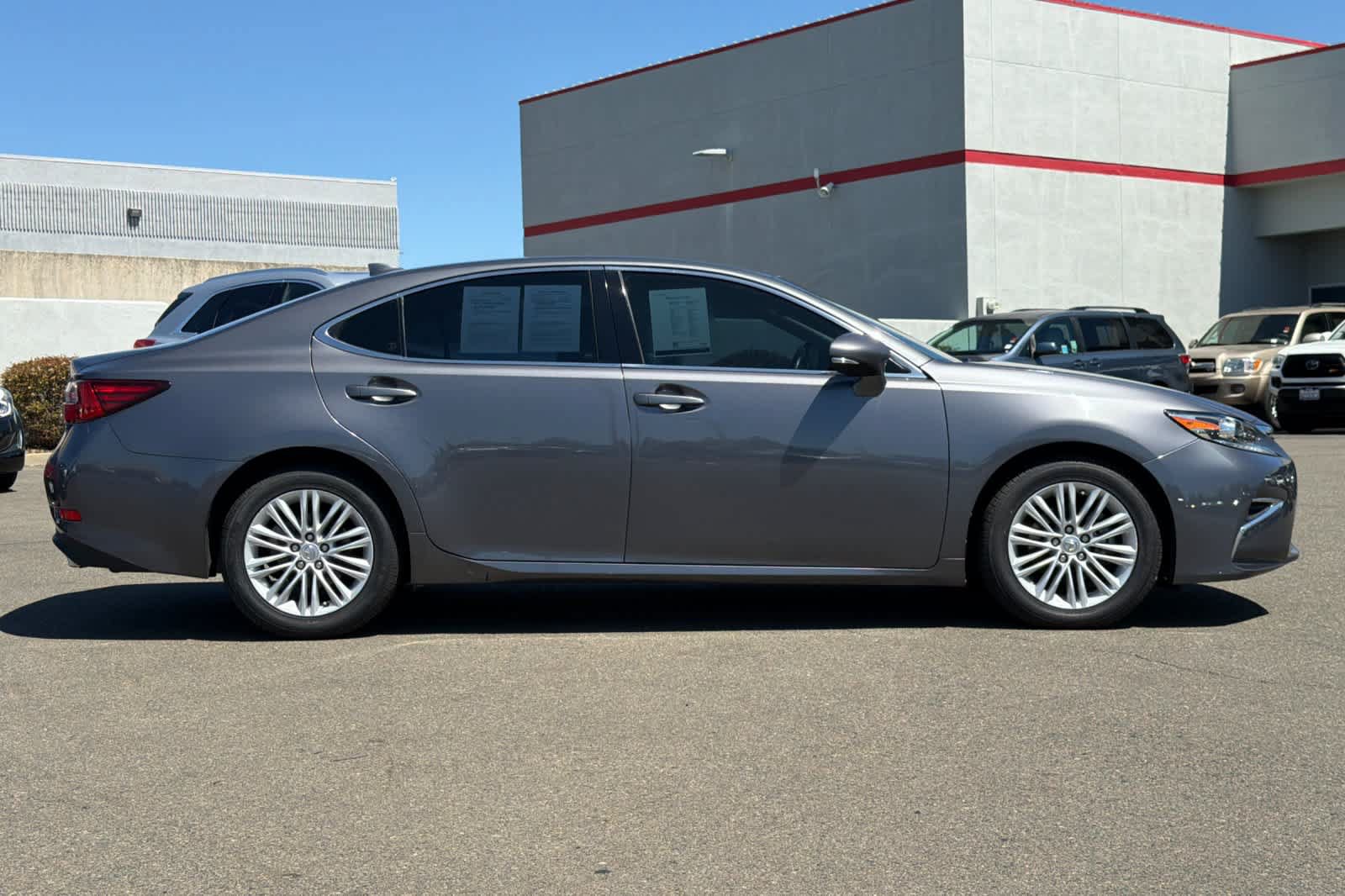Used 2018 Lexus ES 350 w/ Accessory Package FWD image 6