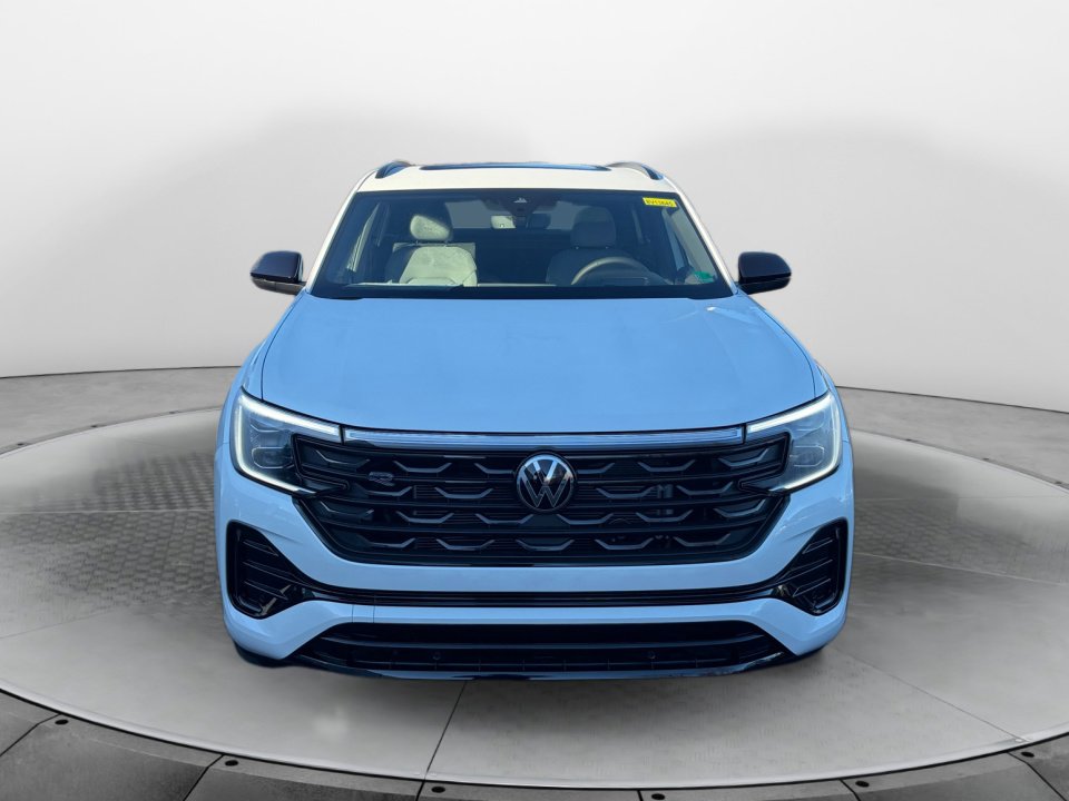 New 2026 Volkswagen Atlas Cross Sport SEL R-Line image 2