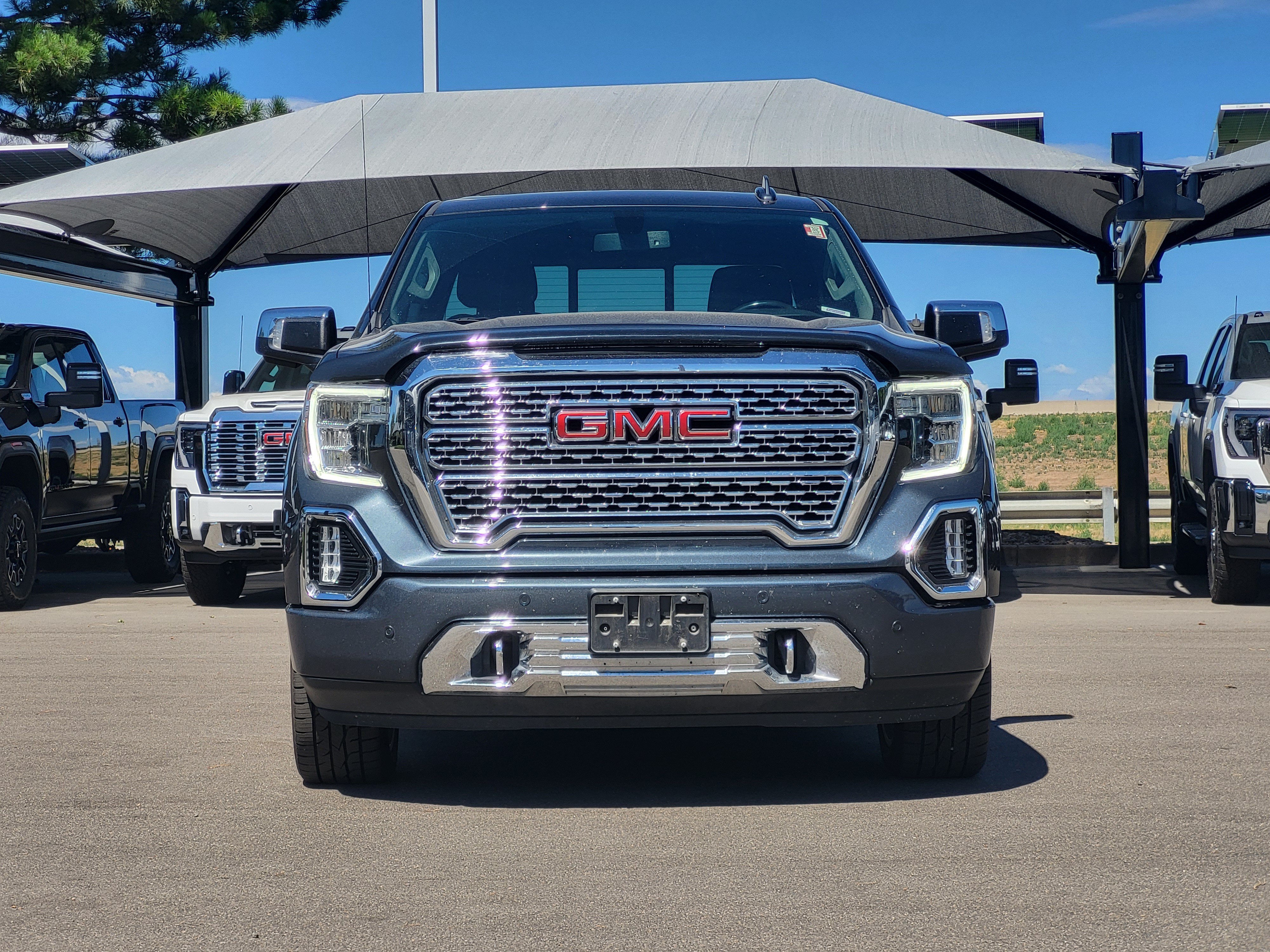 Used 2022 GMC Sierra 1500 Denali w/ Denali Premium Package AWD/4WD image 2