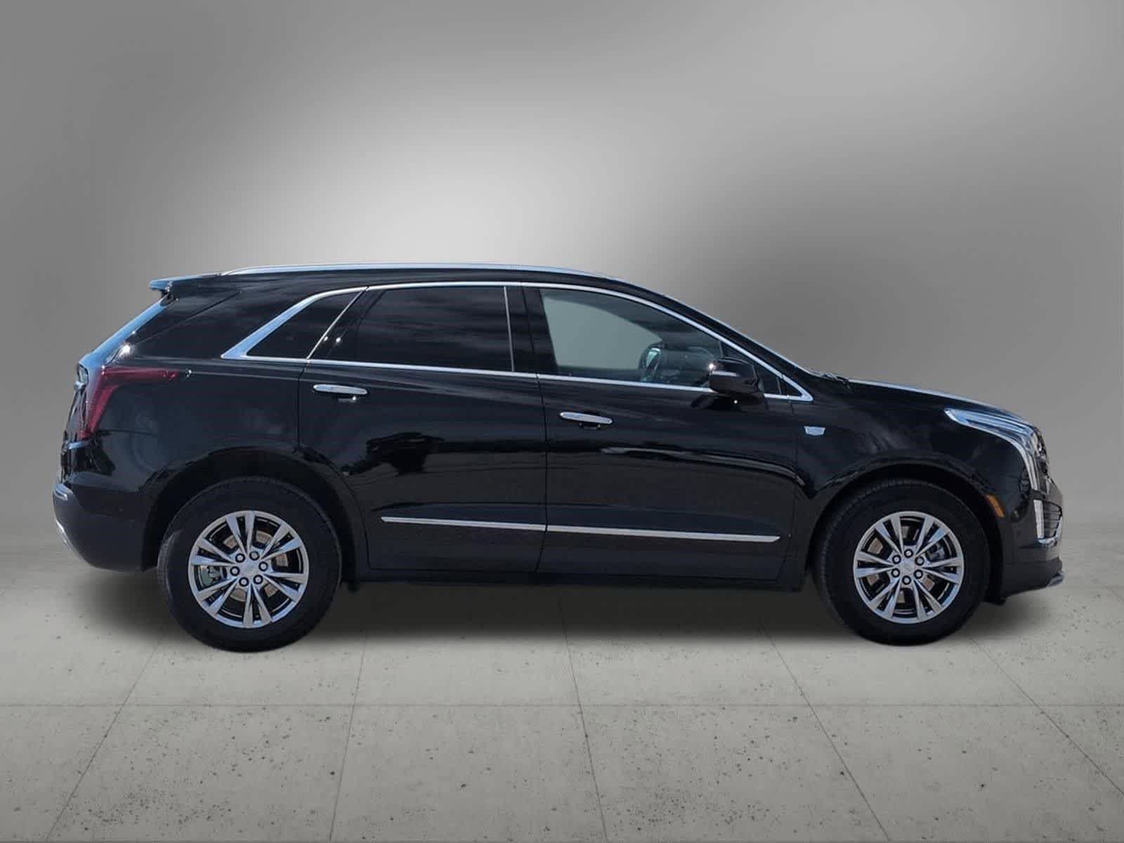 Used 2023 Cadillac XT5 Premium Luxury w/ Technology Package AWD/4WD image 7