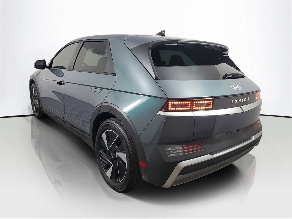 Used 2025 Hyundai Ioniq 5 SE RWD image 4