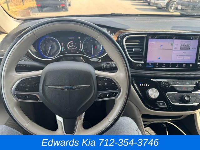 Used 2021 Chrysler Pacifica Limited image 18