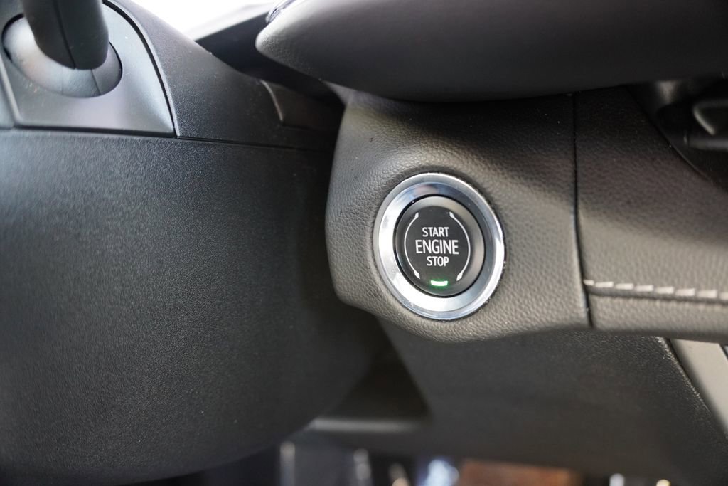 Certified 2023 Buick Envision Preferred w/ Sport Touring Package image 30