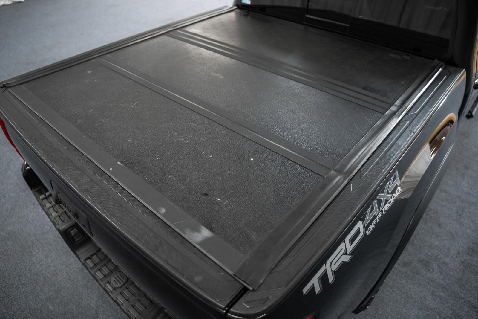 Used 2017 Toyota Tacoma TRD Off-Road w/ Tow Package (A/T) image 11