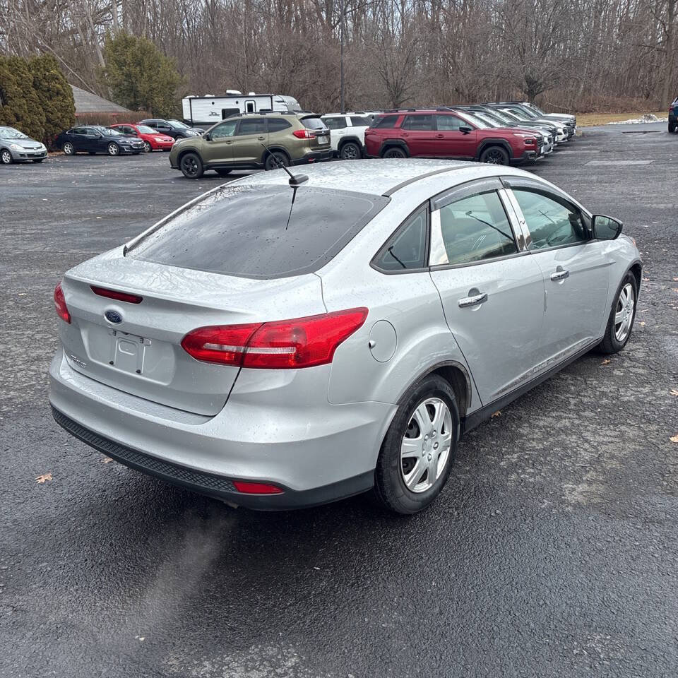 Used 2017 Ford Focus S FWD image 5