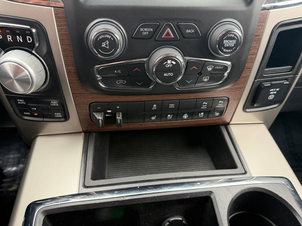 Used 2015 RAM 1500 Laramie w/ Convenience Group AWD/4WD image 27