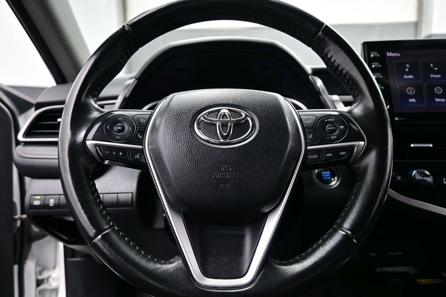 Used 2023 Toyota Camry XLE FWD image 25