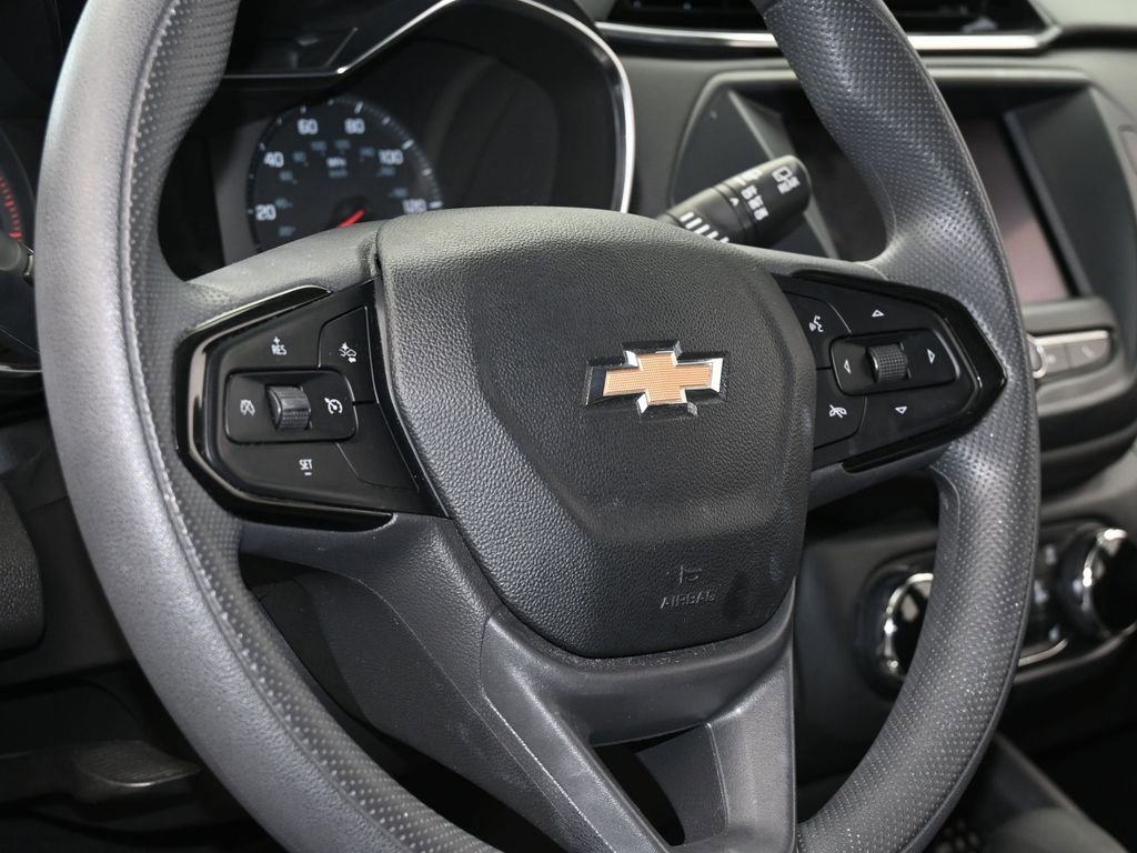 Used 2022 Chevrolet TrailBlazer LT w/ Driver Confidence Package image 13
