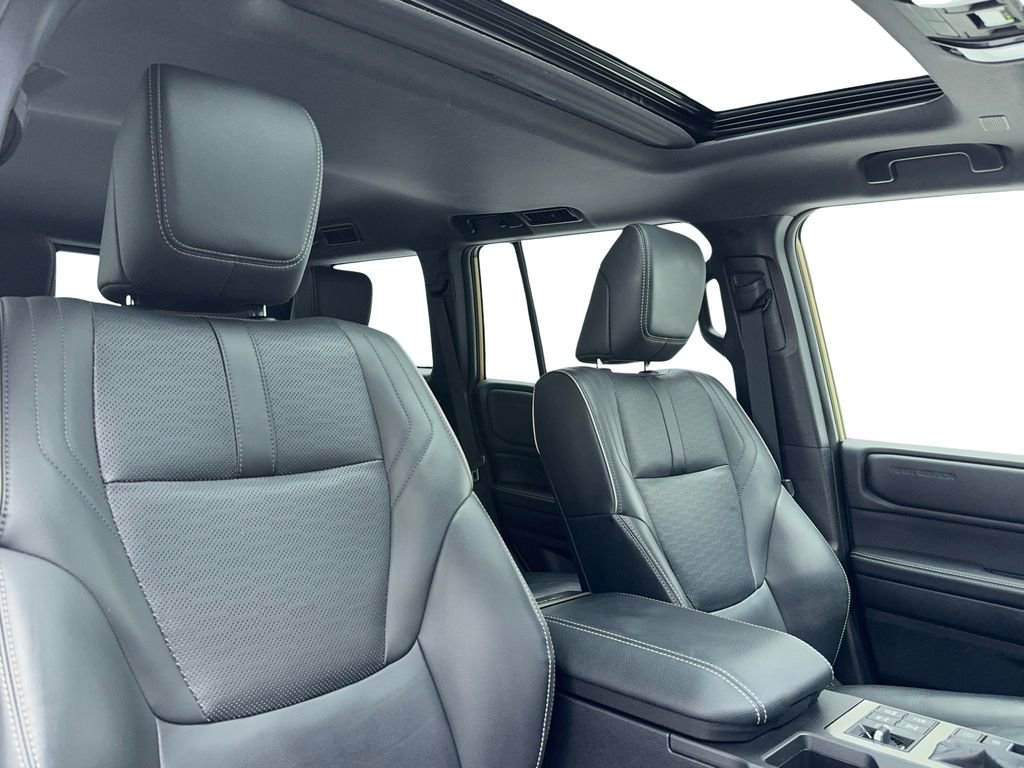 Used 2024 Toyota Land Cruiser image 43