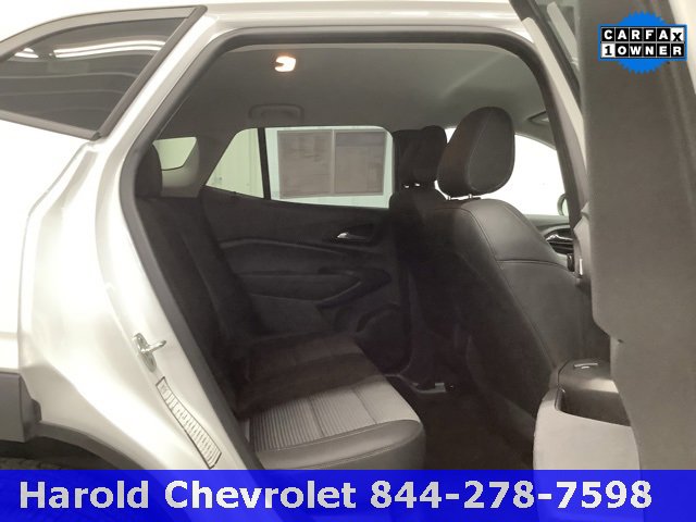 Used 2025 Chevrolet Trax LT w/ LT Convenience Package image 9