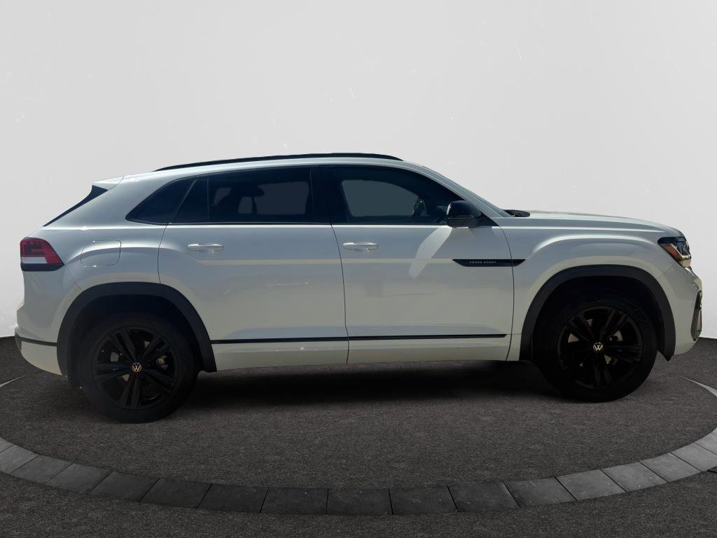 Used 2023 Volkswagen Atlas Cross Sport SEL R-Line AWD/4WD image 4