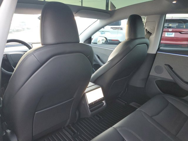 Used 2025 Tesla Model 3 Long Range image 11