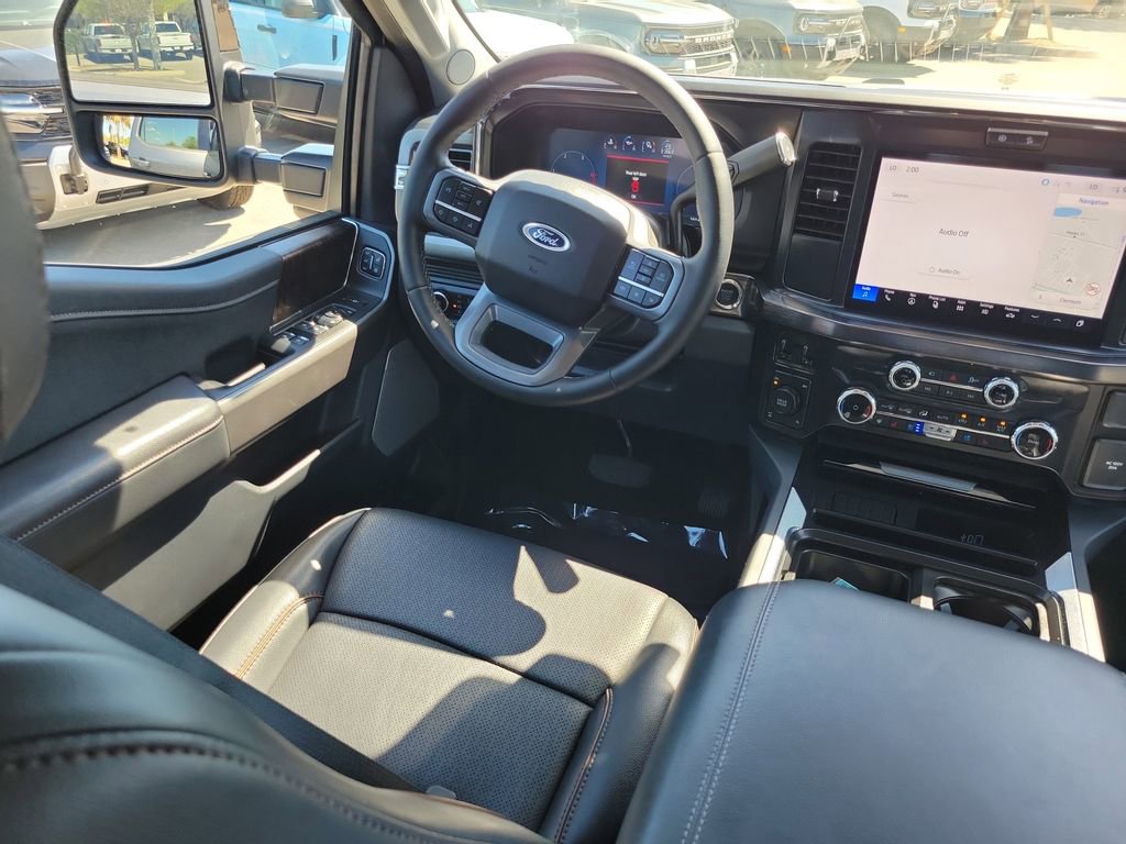 Used 2025 Ford F250 Lariat w/ Black Appearance Package image 12
