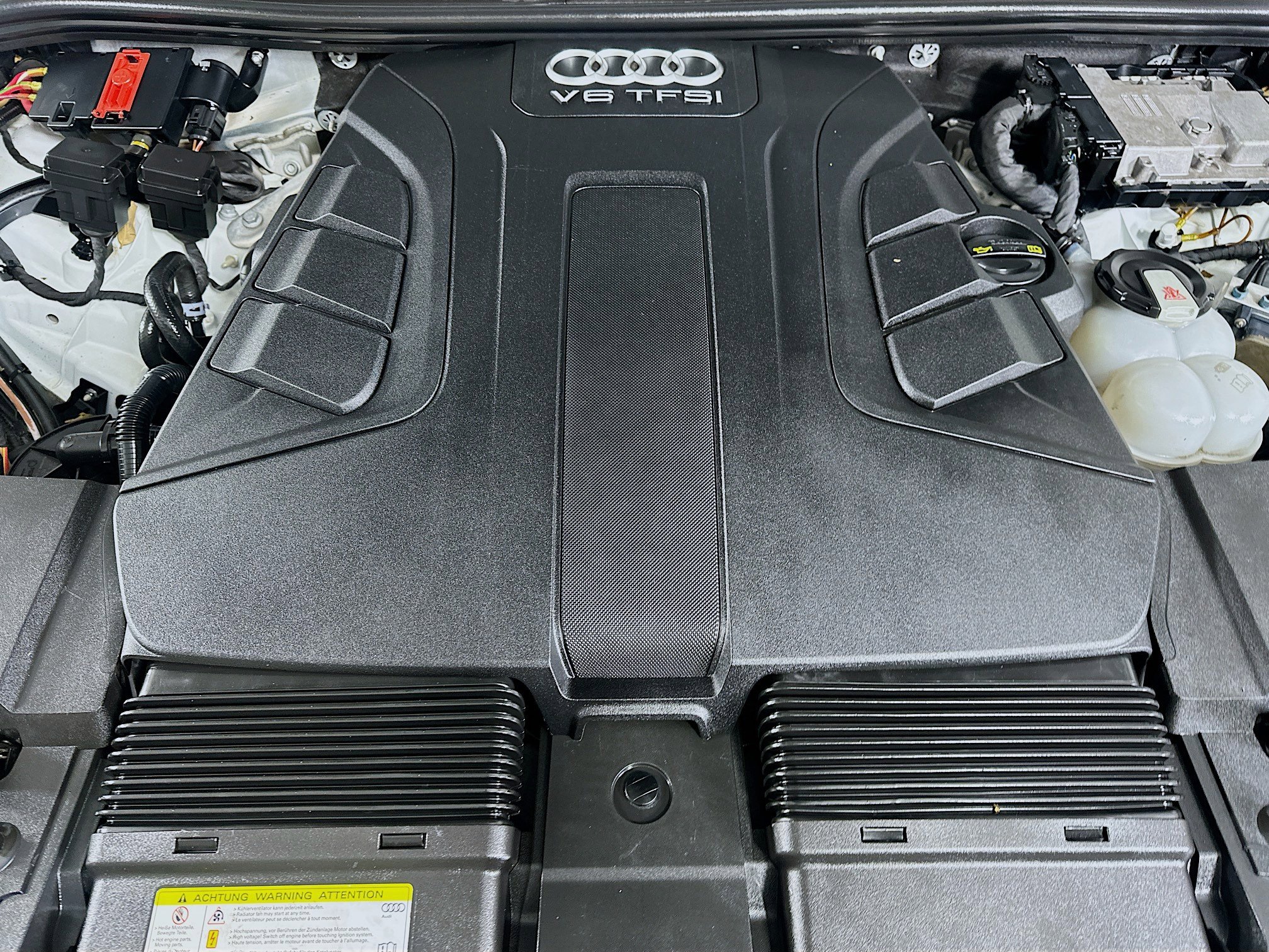 Used 2018 Audi Q7 3.0T Premium Plus AWD/4WD image 32