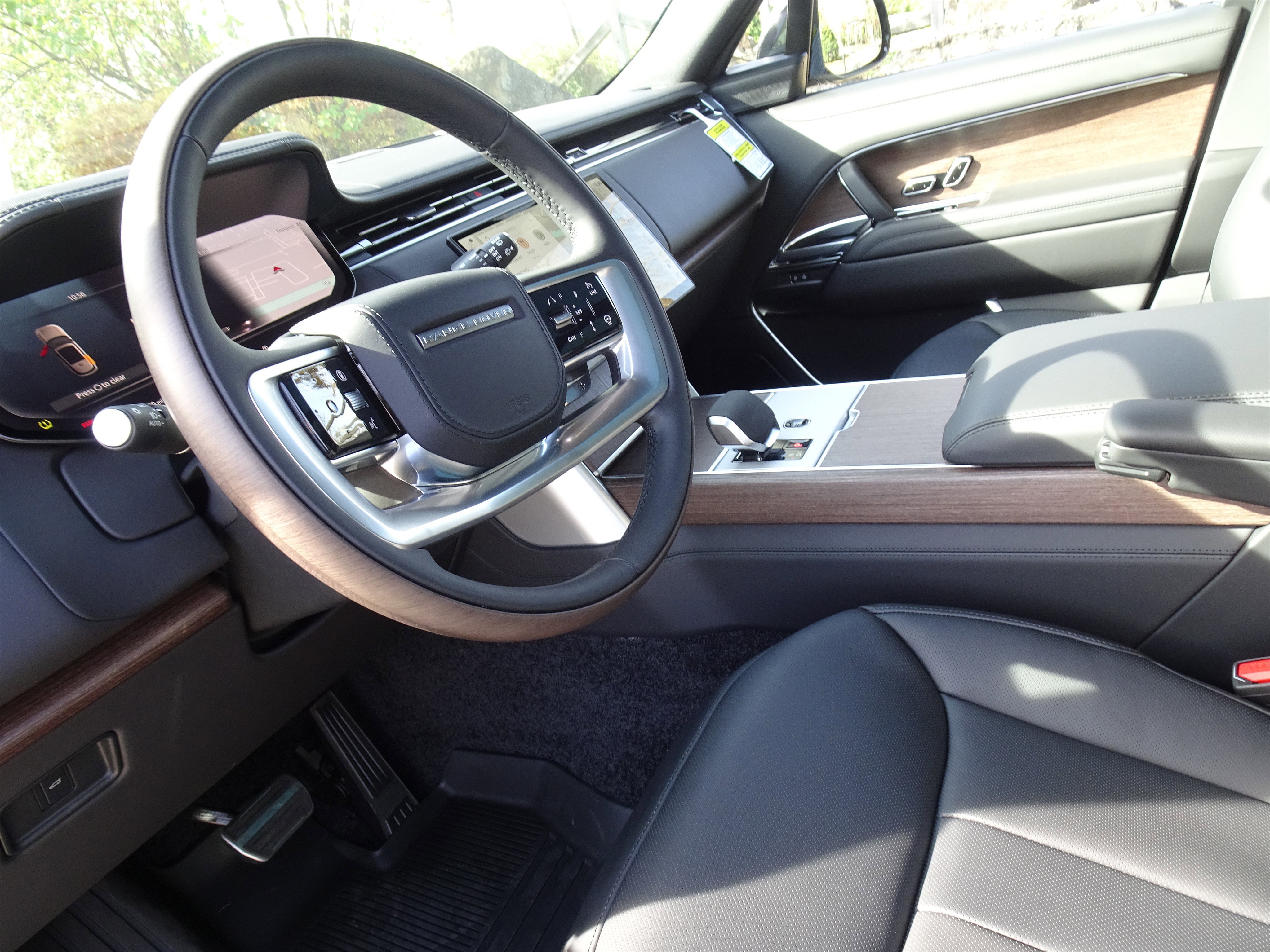 New 2025 Land Rover Range Rover SE image 19