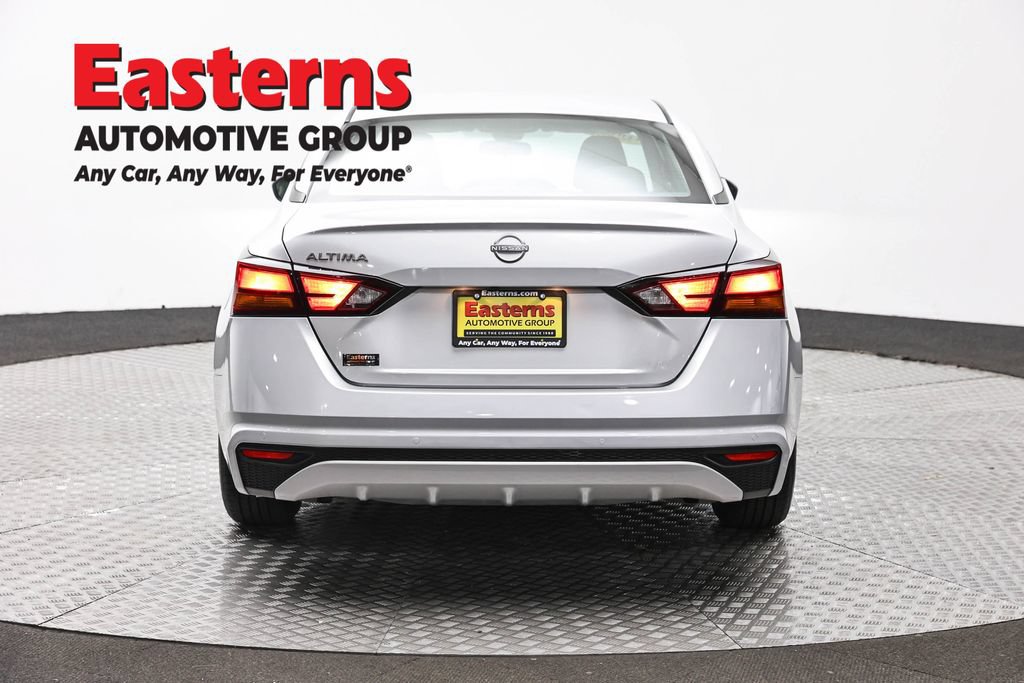 Used 2023 Nissan Altima 2.5 S FWD image 6