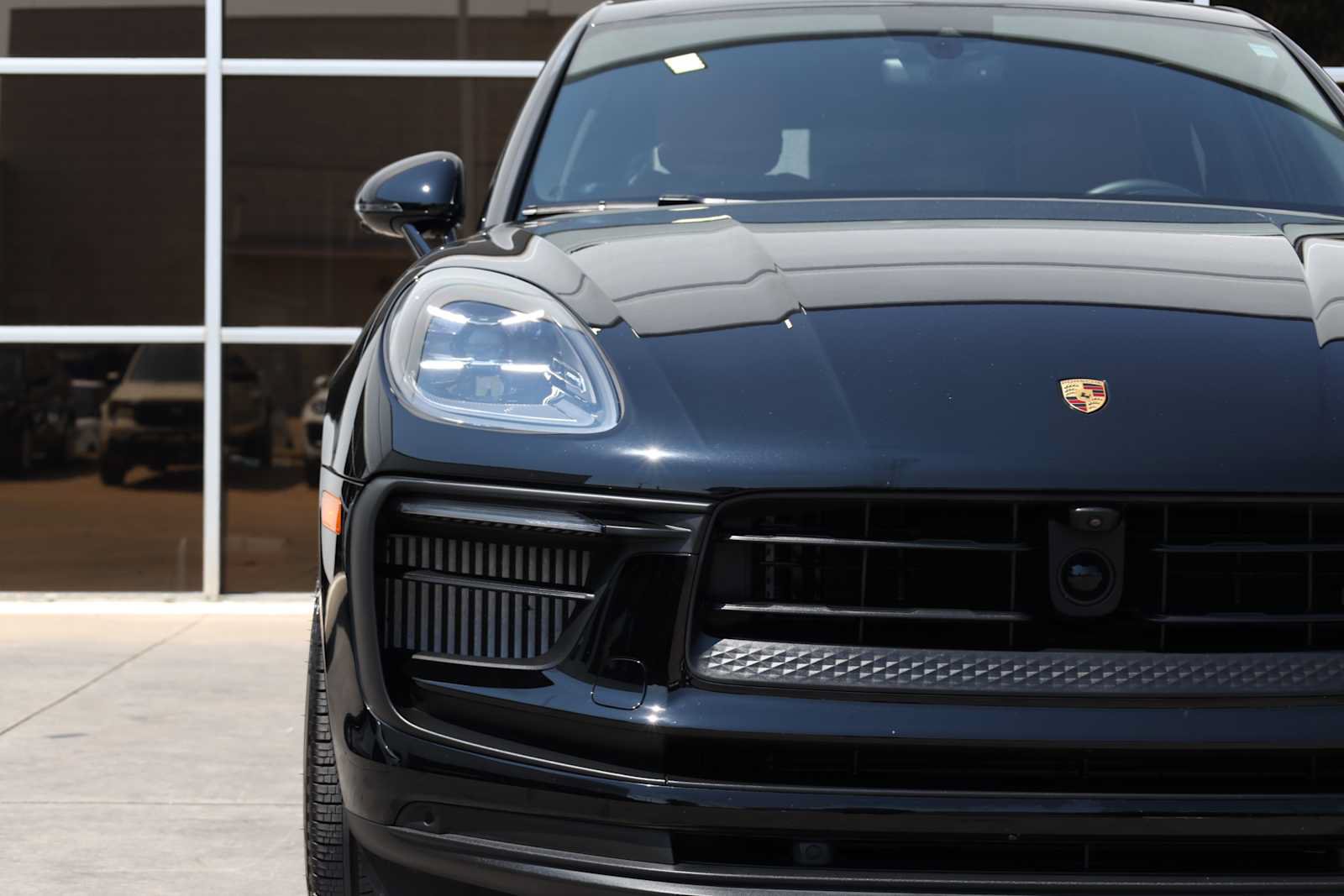 Used 2025 Porsche Macan S AWD/4WD image 46