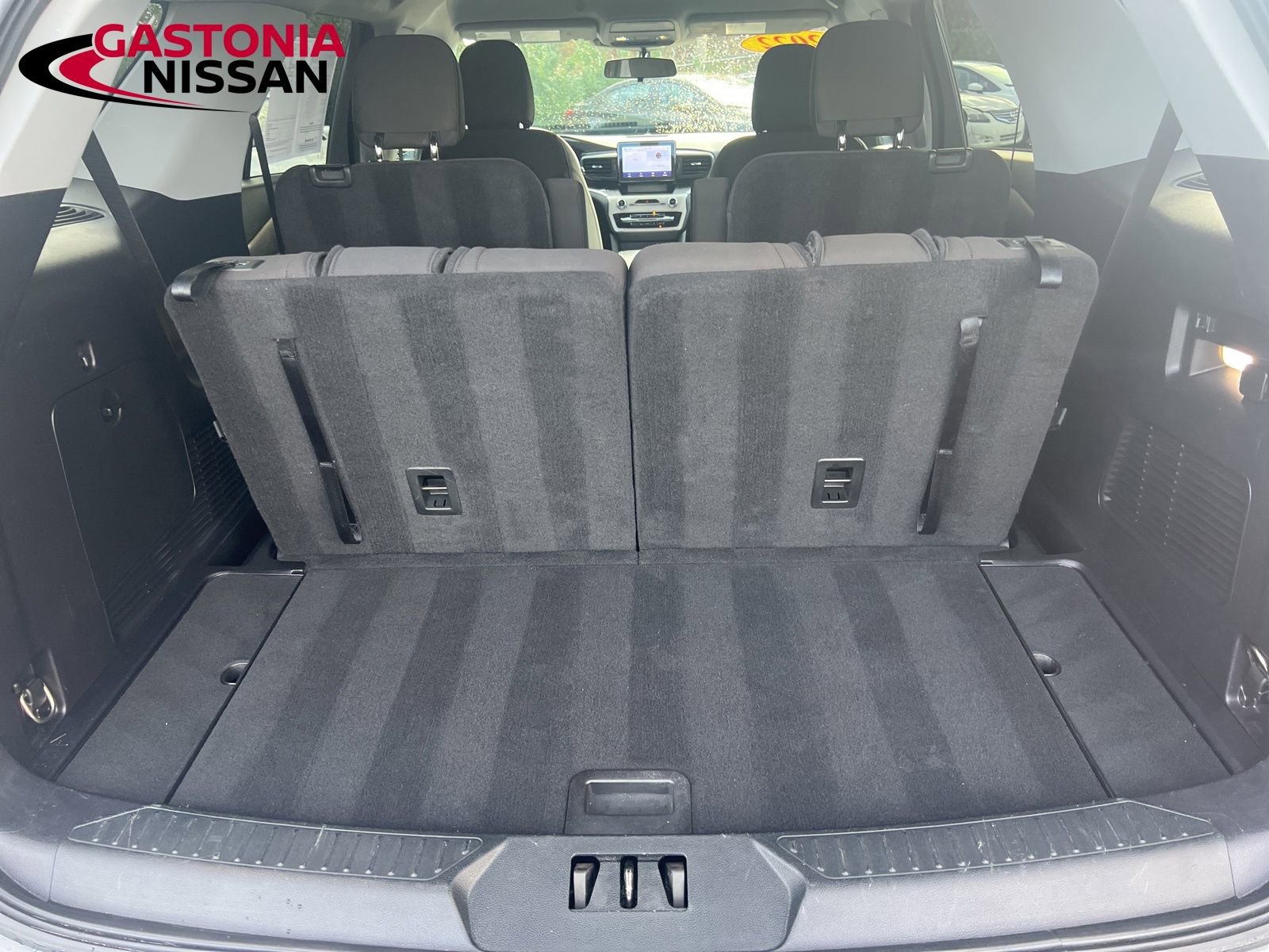 Used 2022 Ford Explorer XLT image 34