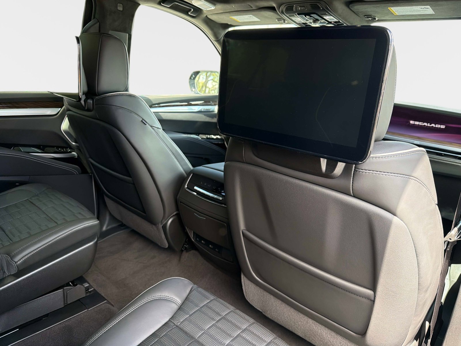 Used 2026 Cadillac Escalade ESV Platinum Sport w/ LPO, ONYX Package image 28