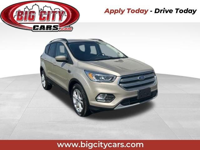 Used 2017 Ford Escape SE w/ Equipment Group 201A image 1