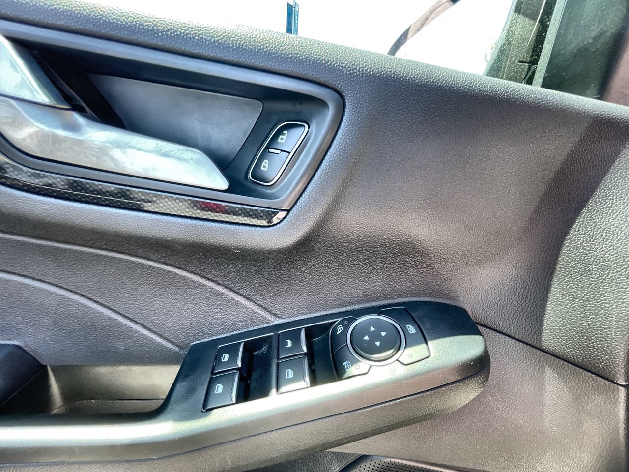 Used 2024 Ford Escape ST-Line w/ Tech Pack #1 FWD image 23