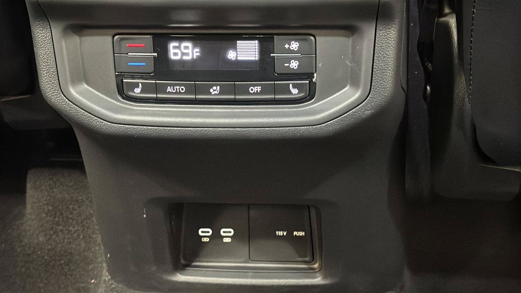 Used 2024 Volkswagen Atlas SEL AWD/4WD image 36