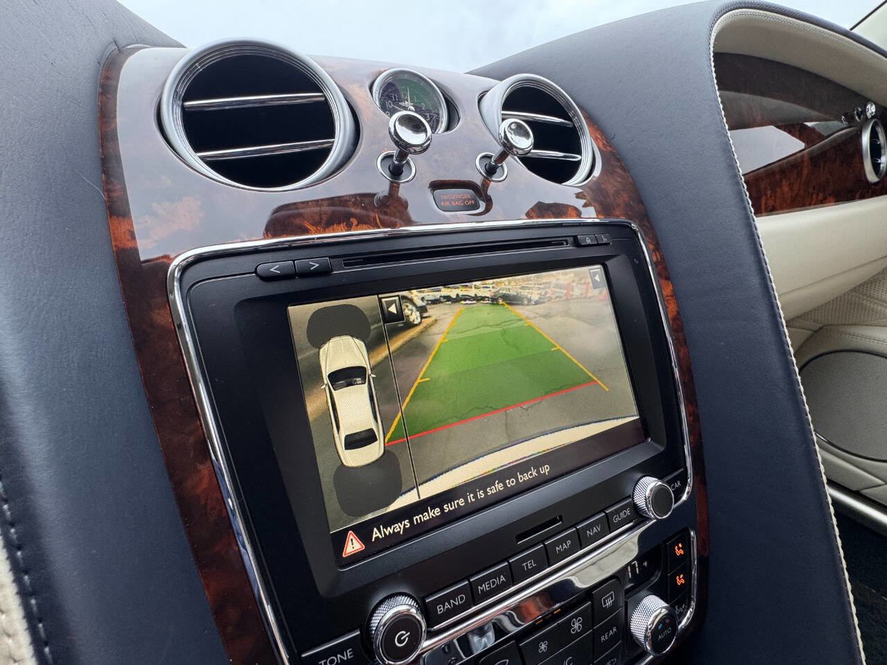 Used 2014 Bentley Flying Spur W12 image 29
