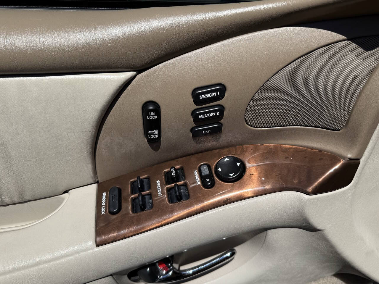 Used 2004 Buick Park Avenue w/ Prestige Feature Package FWD image 30