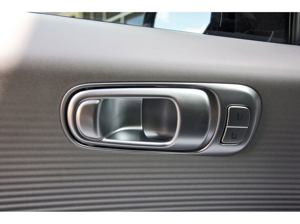 Used 2024 Hyundai Ioniq 6 Limited image 24